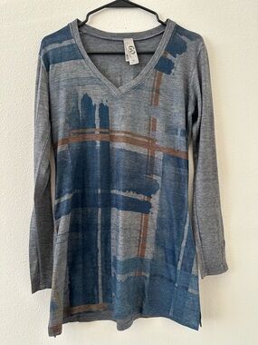 Go Couture Heather Gray V-Neck Top